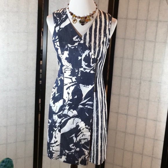 Donna Degnan Dresses & Skirts - Donna Degnan blue/white zipper dress